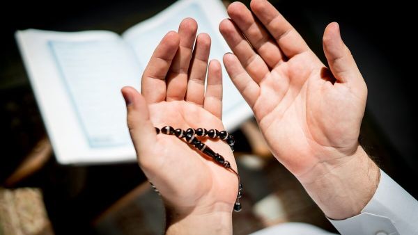 دعاء التوبة من العادة في القرآن الكريم والسنة