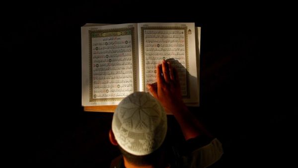 قصتي مع قراءة سورة البقرة يوميا وحل جميع مشاكل حياتي