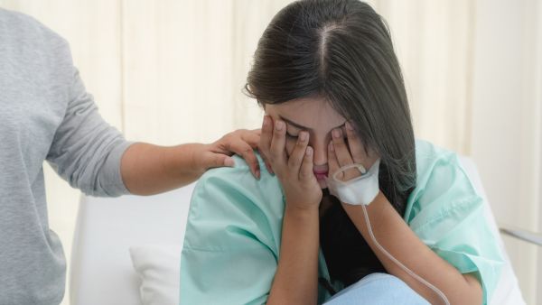 بعد الإجهاض يوصي بالانتظار لمدة شهر على الأقل قبل محاولة الحمل مرة أخرى