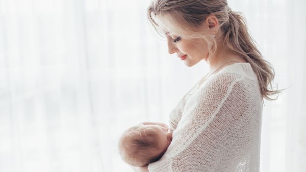 الرضاعة من المراحل المهمة للطفل لأنها تساعده على بناء جسده وتكسبه المناعة 