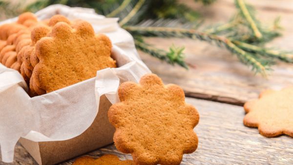 بسكويت الزنجبيل بالقرفة