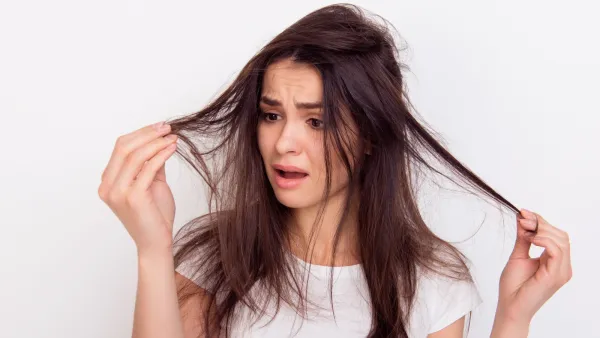 يجب قص الشعر كل فترة تتراوح ما بين 6 إلى 8 أسابيع