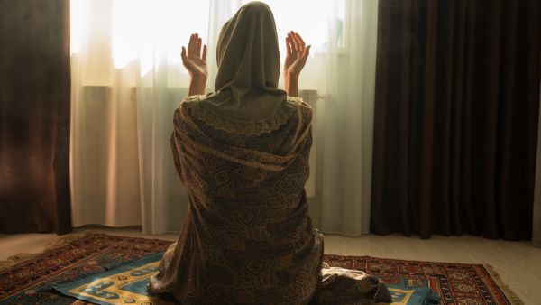 دعاء اليوم الثامن والعشرين من شهر رمضان دعاء اليوم الثامن والعشرين من شهر رمضان