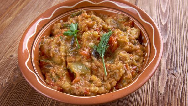 سلطة الباذنجان والعدس تناسب فصل الخريف