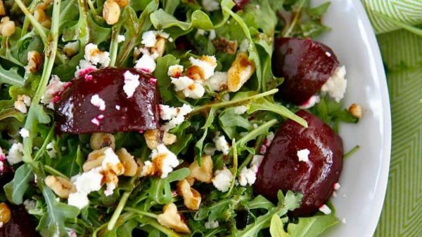 سلطة شمندر مع جبنة الفيتا 