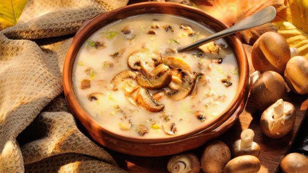 شوربة الفطر بالكريمة