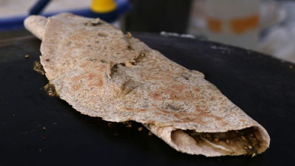 ساندويش الزعتر بالسمّاق