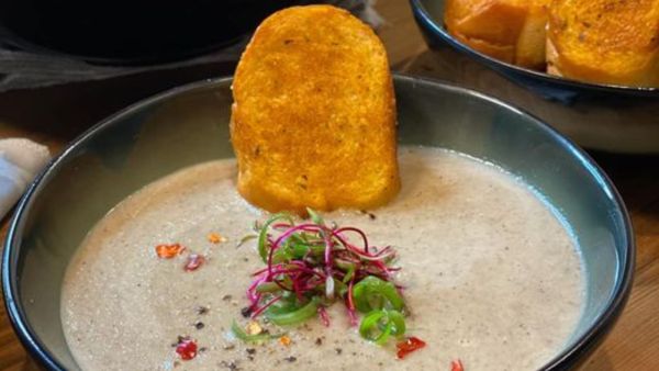 طريقة عمل شوربة الفطر 