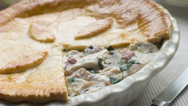 فطيرة الدجاج بالمشروم والكريمة