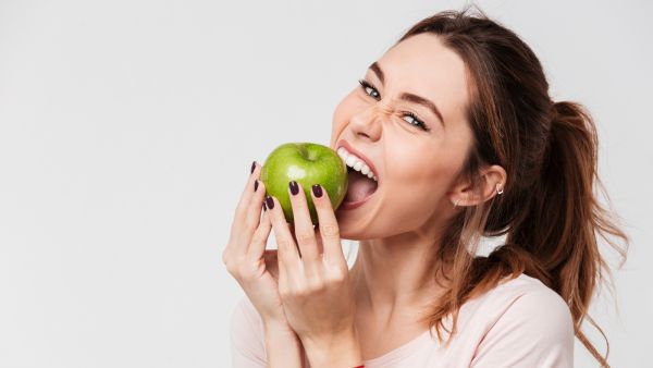 فوائد التفاح الأخضر للبشرة