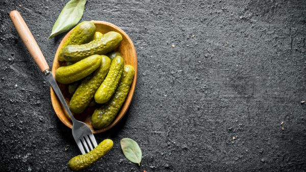 مخلل الخيار المقرمش 