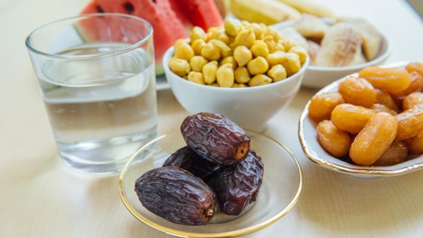 ضرورة الابتعاد عن الوجبة المالحة في السحور ضرورة الابتعاد عن الوجبة المالحة في السحور
