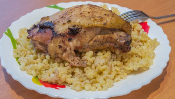 مفتول بالدجاج والحمص