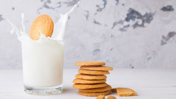 متلازمة الحليب والبسكويت شائعة بين الأطفال