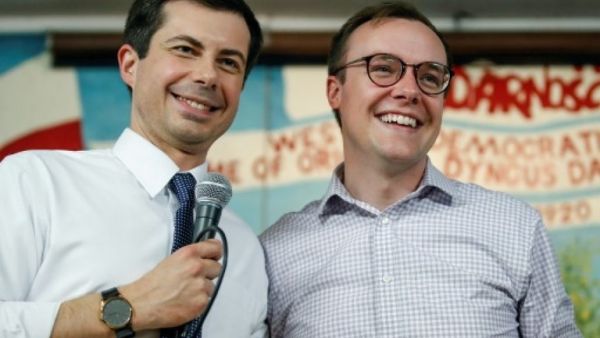 ‫بيت بوتيجيج‬‎، مع زوجه، تشاستن غليزمان