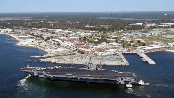  قاعدة بينساكولا الجوية للبحرية الأمريكية في ولاية فلوريدا