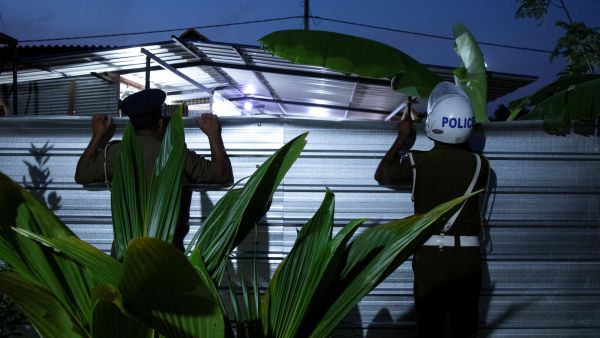 المعسكر يقع في منطقة سكنية فقيرة على مشارف بلدة كاتانكودي التي هي مسقط رأس، زهران هاشم