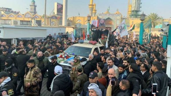  آلاف العراقيين يشيعون الجنرال سليماني وأبو مهدي المهندس