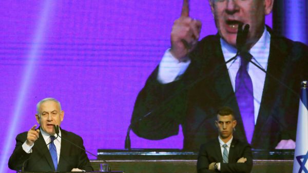 نتنياهو، دعا منافسه، بيني غانتس، للانضمام إليه لتشكيل حكومة وحدة واسعة