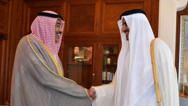 أمير قطر لدى استقباله وزير الخارجية الكويتي