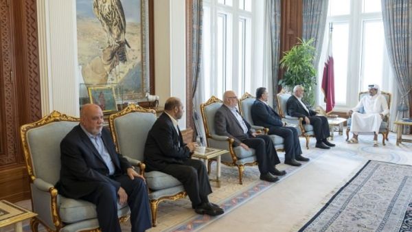  أمير قطر تميم بن حمد يستقبل وفد حماس في الدوحة