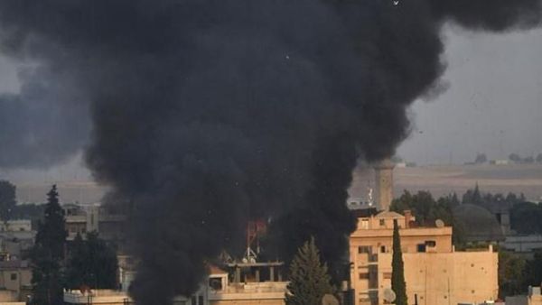 انفجار سيارة مفخخة في الشارع العام وسط البلدة