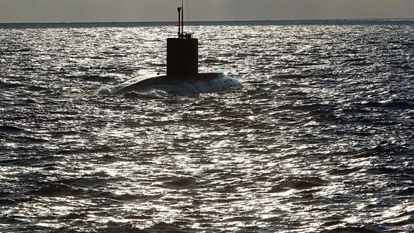 البحرية الهندية تعتزم بناء 24 غواصة