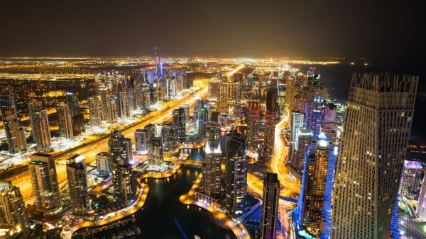 اكتشف الثقافة والمذاقات (Shutterstock)