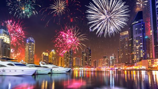 استمتع بأروع العروض مع إطلالات خلّابة  Shutterstock