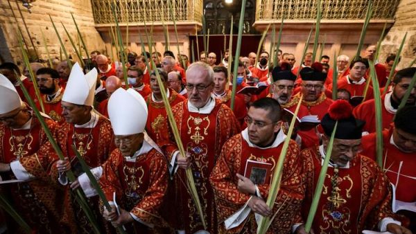 In Pictures: Christians Around the World Celebrate Palm Sunday
