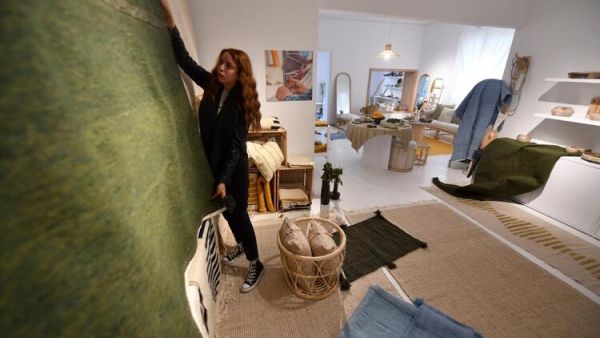 Tunisian Weavers Turn Rags Into Eco-Friendly Rugs (AFP)