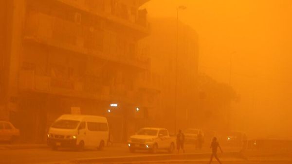 Latest Sandstorm Forces Iraq to a Standstill
