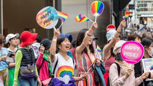 Tokyo Officially Recognizes Same-Sex Partnerships (AFP)