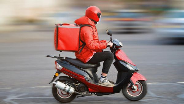 UAE Residents Cancel Food Orders Over Delivery Driver Shortage