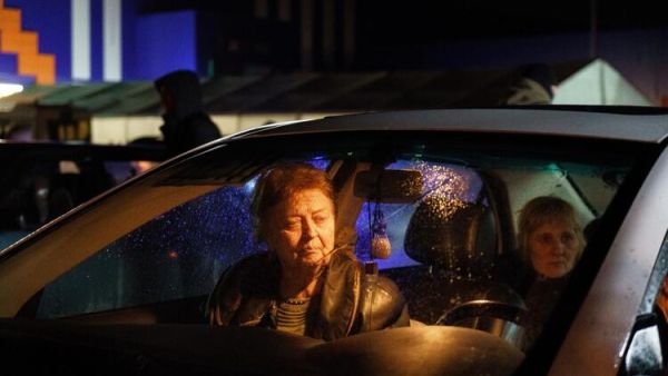 Ukraine Says Evacuation Corridor Agreed for Mariupol (AFP)