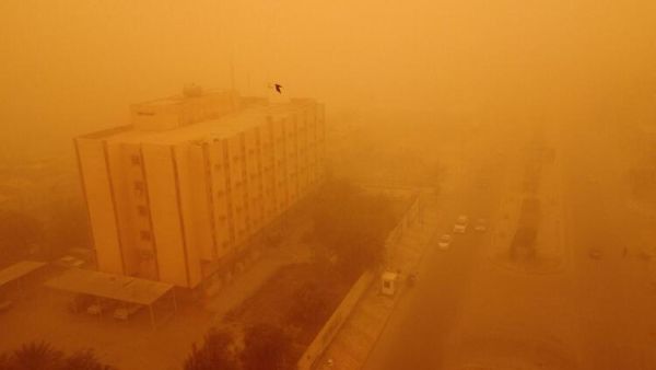 Iraq Sandstorm Kills 1, Harms 5,000 Others (AFP)