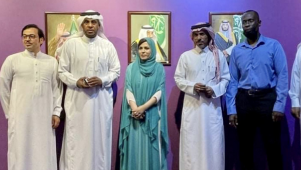 Pakistani Woman is First Artist to Hold Solo Show in Madinah