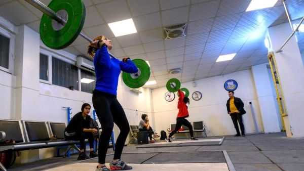 Kurdish Sisters Help Iraq to Weightlifting Victory (AFP)