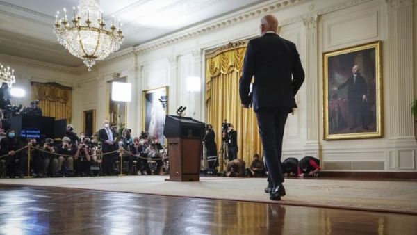 Biden Unveils Sanctions, Says Putin Wants to Revive Soviet Union