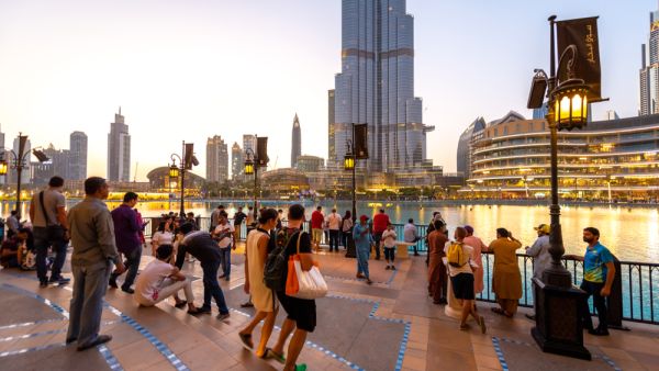 UAE Extends Tourist Visas for 1 Month Without Fees