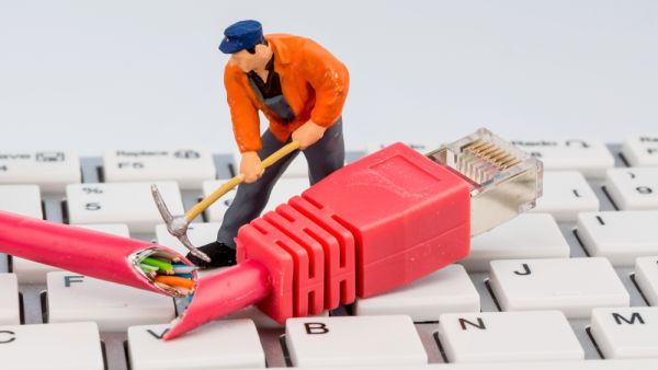 Amazon, Spotify Among Hundreds of Website That Are Down