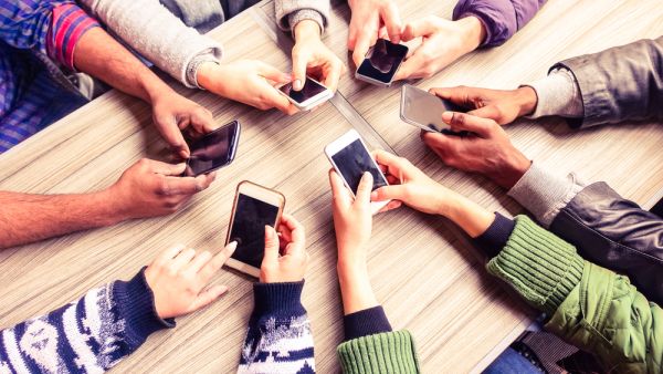 Global Smartphone Sales Projected to Grow 11.4 Percent in 2021
