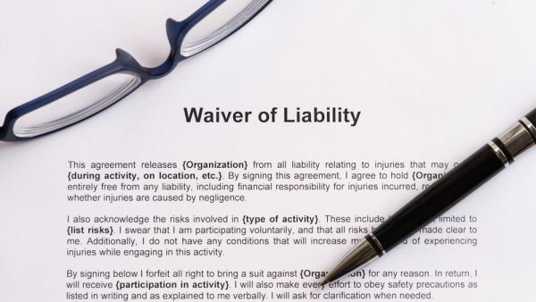 US: Businesses Demand Customers, Workers to Waive Legal Rights