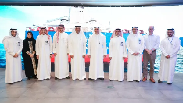 البحري تتسلم أول ناقلة نفط خام عملاقة لها مجهزة للعمل بالغاز والمسجلة تحت اسم "راية"