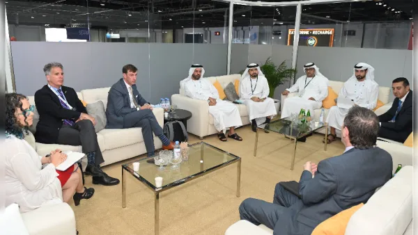 وكالة الإمارات للفضاء تلتقي كبار المسؤولين الحكوميين ورجال الأعمال في المؤتمر الدولي للملاحة الفضائية الثاني والسبعين