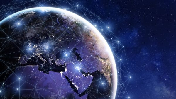 UAE, Pakistan Companies Ink Deal for Internet Services