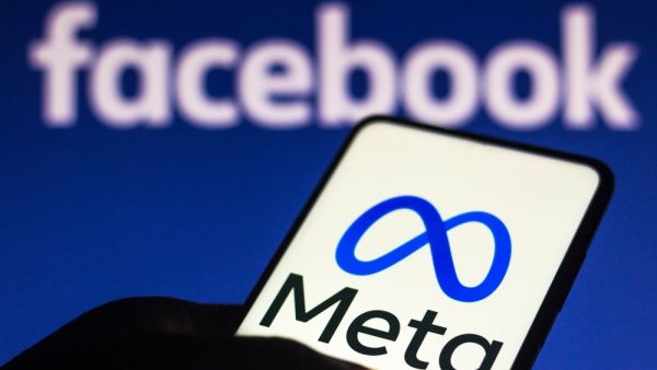 Meta Shares Plummet 20% Leaving Zuckerberg At Risk of Losing $24 Billion