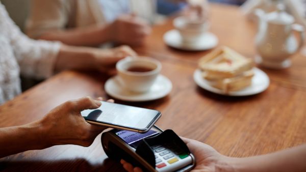 Saudi Arabia: Visa Partners with SAMA Unit to Expand Smartphone Payment Network