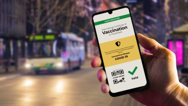 Dubai Airports Chief: Vaccine Passport Might Replace Testing