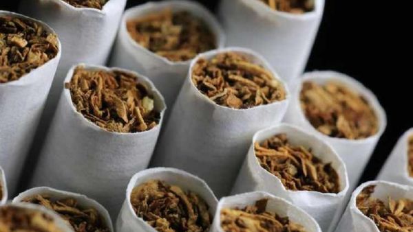 دعوة التجار والمنتجين للاستعداد للالتزام بحظر بيع السجائر بالأسواق المحلية بدون الطوابع الضريبية الرقمية اعتباراً من أغسطس